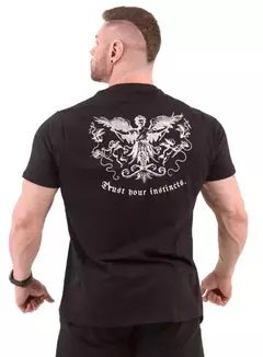 Camisa Instincts na internet