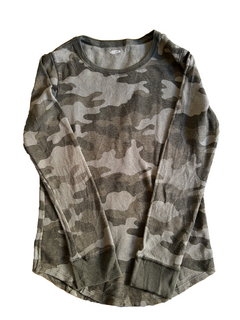 REMERA OLD NAVY ESTILO CAMOUFLAGE, MANGA LARGA 14 AÑOS
