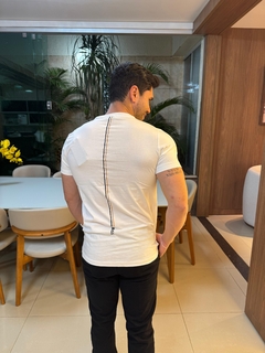 Camiseta Hugo Boss Branca na internet