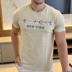 Camiseta Tommy Hilfiger Bege