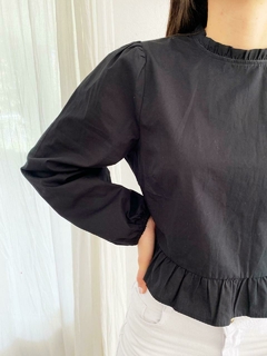 Blusa con mangas globo / negra en internet