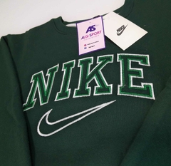 Buzo NIKE en internet