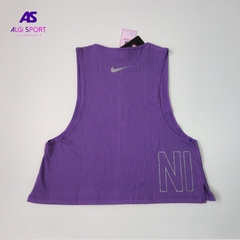 Musculosa abierta Nike en internet