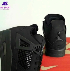 Nike Jordan Retro 4 Black en internet