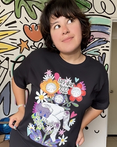 Playera los dias grises pasan - comprar en línea