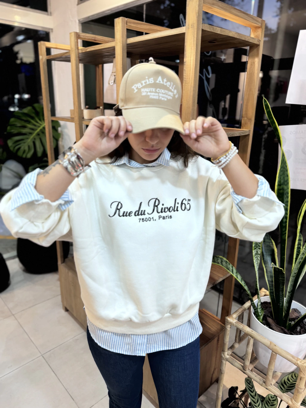 GORRA PARIS BORDADA