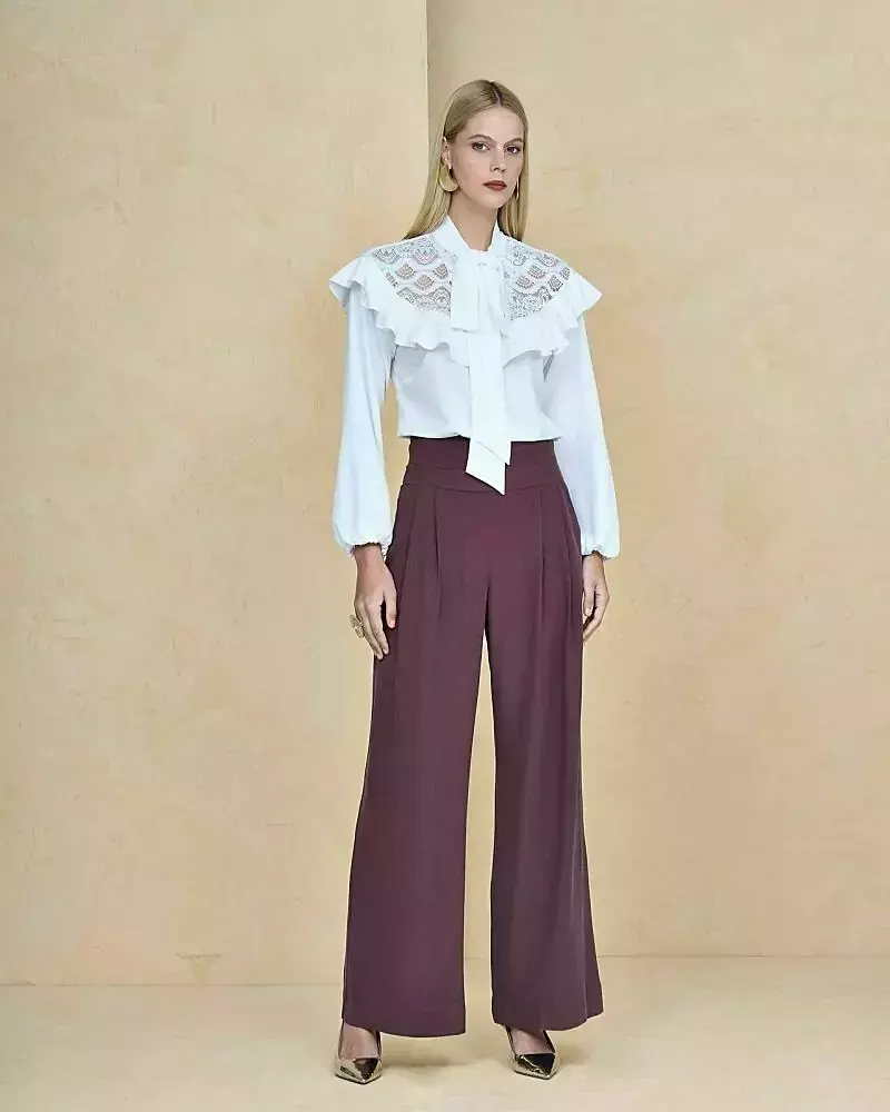Camisa Renda e Laço