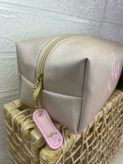 NECESSARIE BOX LUXO AREIA na internet