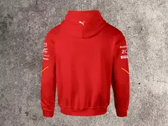 BUZO CANGURO FERRARI F1 2024 TEAM LECLERC SAINZ - comprar online