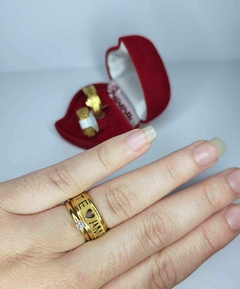 PAR DE ALIANÇA DOURADA TE AMO COM CORAÇÃO 6MM - comprar online