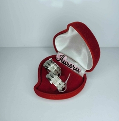 PAR DE ALIANÇA PRATA DIAMANTADA COM 3 FRISOS 8MM