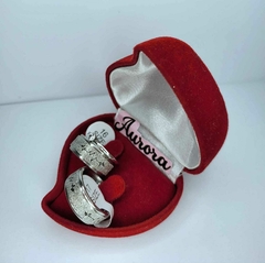 PAR DE ALIANÇA PRATA DIAMANTADA COM BATIMENTO 8MM