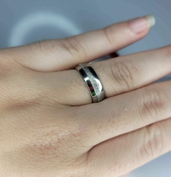 PAR DE ALIANÇA PRATA ABAULADA COM RISCO DIAMANTADO 6MM - comprar online