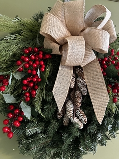 Guirlanda de Natal Amoreira Decor Pinhas 65cm - AMOREIRA DECOR