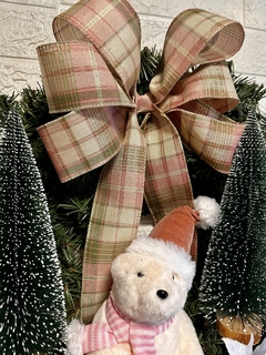 Imagem do Guirlanda de Natal Urso Rosa 67cm Amoreira Decor
