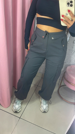 Calça parachutes cinza