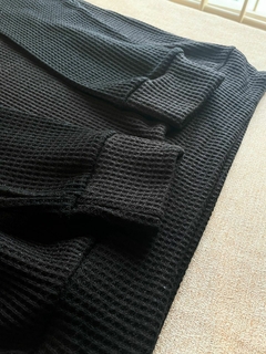 SWEATER WAFLE BLACK - comprar online