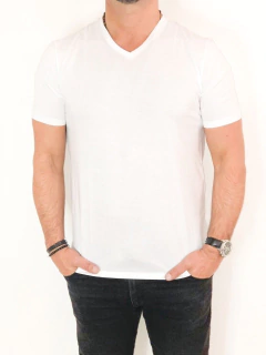 REMERA PIMA PREMIUM CUELLO V - AB