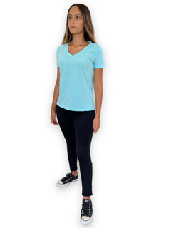 Imagen de REMERA PIMA SUAVE CUELLO V