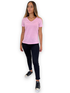 REMERA PIMA SUAVE CUELLO V - AB