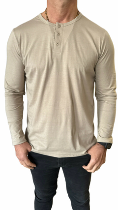 Remera Pima Premium manga larga 3 botones
