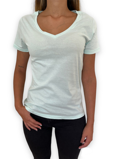 REMERA PIMA SUAVE CUELLO V