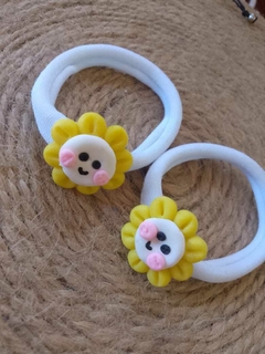 Imagen de Colitas Aplique Porcelana PARES SURTIDOS