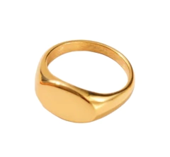 Anillo dorado oval apladnado