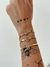 Pulseira de fita com inicial