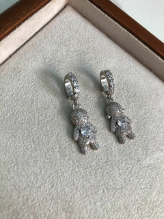 Pingente Cravejado Menino Coração Zircônia Ouro 18K ou Ródio Banco - comprar online