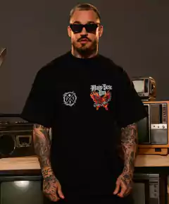 Camiseta Oversized Borboleta