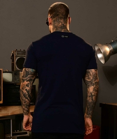 Camiseta Long Metal Basic (ESGOTADA) - comprar online