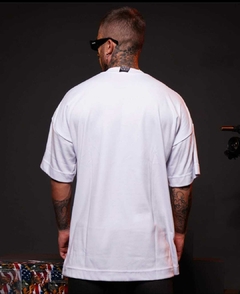 Camiseta Oversized Butterfly Name - comprar online