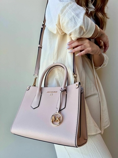 Bolsa Michael Kors Transversal Mercer Rose na internet