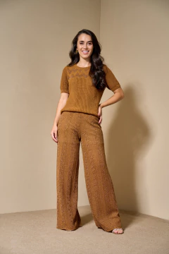 Blusa Mia na internet