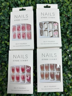 Uñas postizas