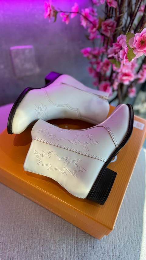 Bota beira rio napa berlim