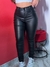 Calça couro fake