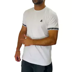 Remera Versa Slim Fit en internet
