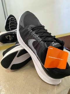 Tênis Nike Zoom Winflo 8