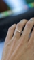 Anillo con Manos de Corazón en internet