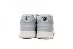 OFF-WHITE Out Of Office "Pale" - comprar online