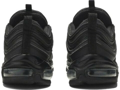 Air Max 97 "Triple Black" na internet