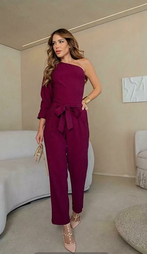Conjunto Elegância Assimétrica
