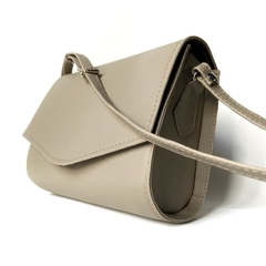 Bolsa caê fendi