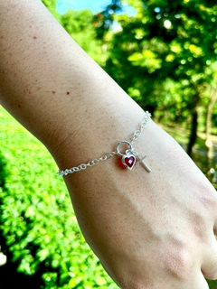 Pulseira Cruz com Coração Rubi