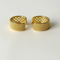Brinco Argola Texturizado Banhado Ouro 18k Feminino Dourado na internet