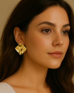 Brinco Feminino Quadrado Banho Ouro 18k Luxo - comprar online