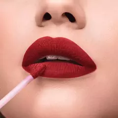 Batom Líquido Niina Secrets Skinny Matte na internet