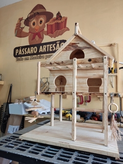 Imagem do Playground Casinha Poly e Vivian para Aves.